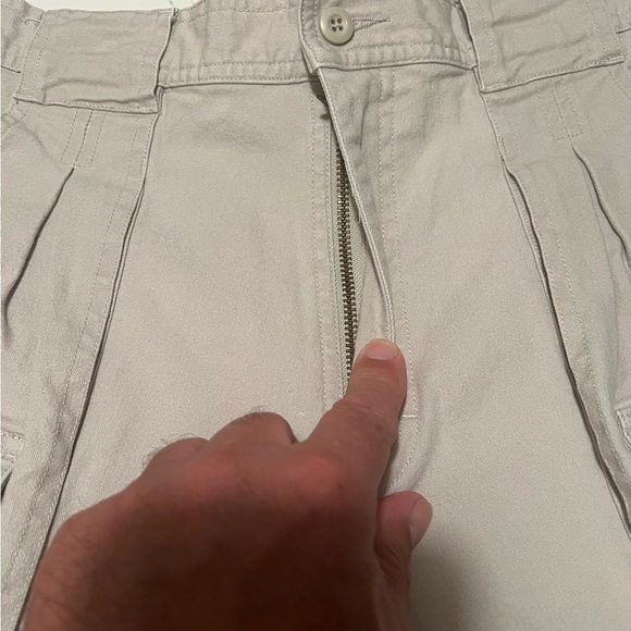 EUC CABELAS Women Khaki Cargo Shorts Size 10 (F2) - Picture 6 of 9